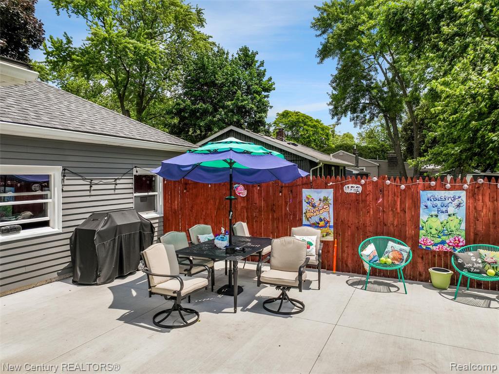 5763 Graves Street, Waterford, MI 48327 — Photo 33