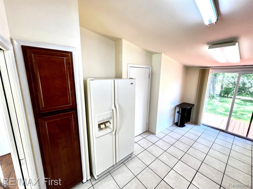 31030 E COUSINO Drive N, Warren, MI 48092 — Photo 9