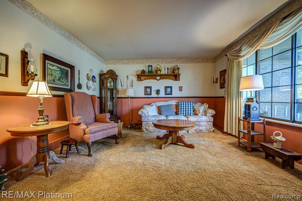 7062 South Fork Drive, Swartz Creek, MI 48473 — Photo 4