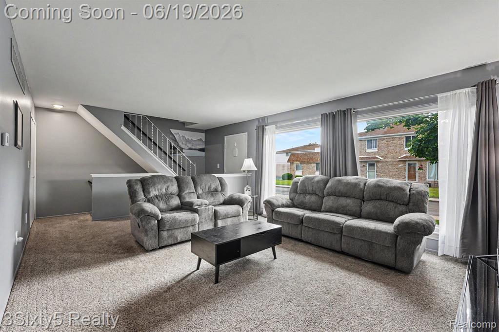37592 Garden Court, Westland, MI — Photo 6