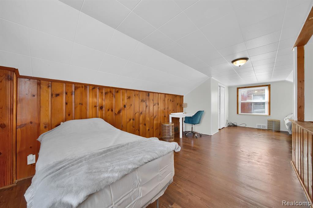8550 W OUTER Drive, Detroit, MI 48219 — Photo 18