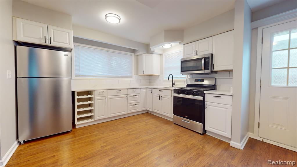 4679 MCKINLEY Street, Dearborn Heights, MI 48125 — Photo 3