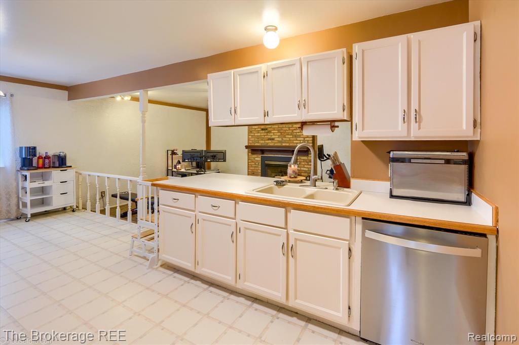 5506 Canonsburg Road, Grand Blanc, MI 48439 — Photo 16