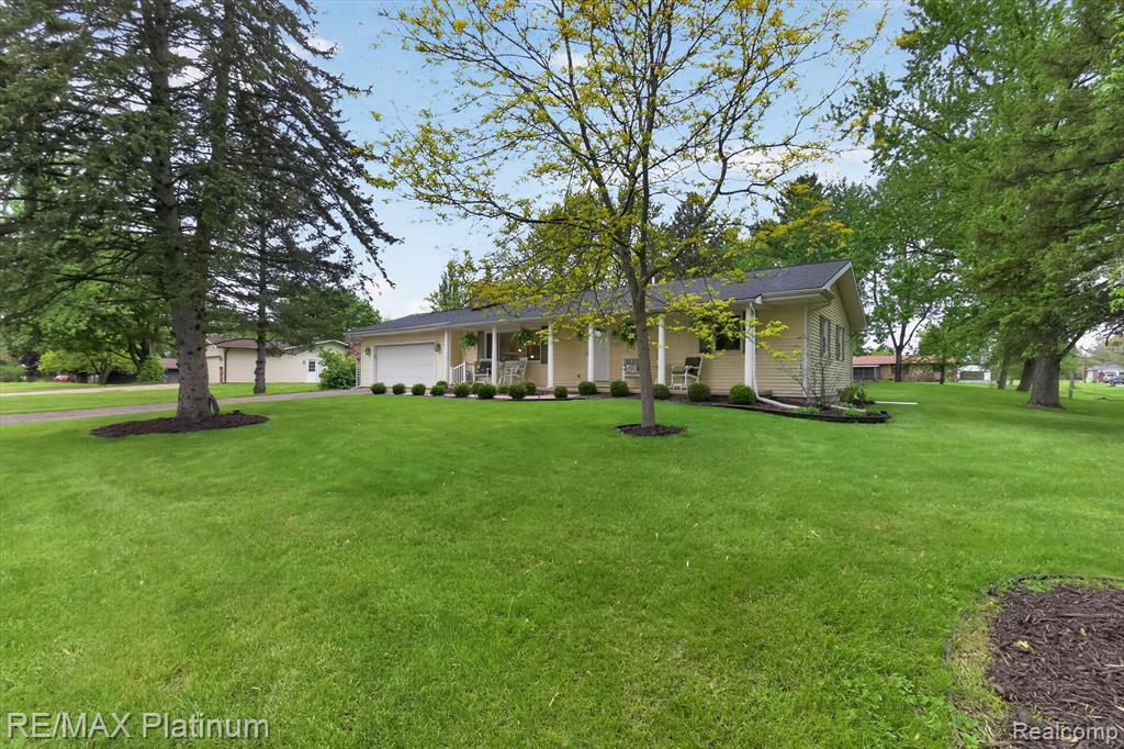 139 Edgemont Drive, Howell, MI 48855 — Photo 2