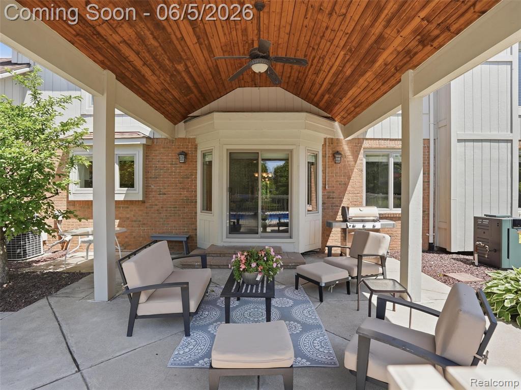 47289 Robins Nest Drive, Utica, MI 48315 — Photo 49