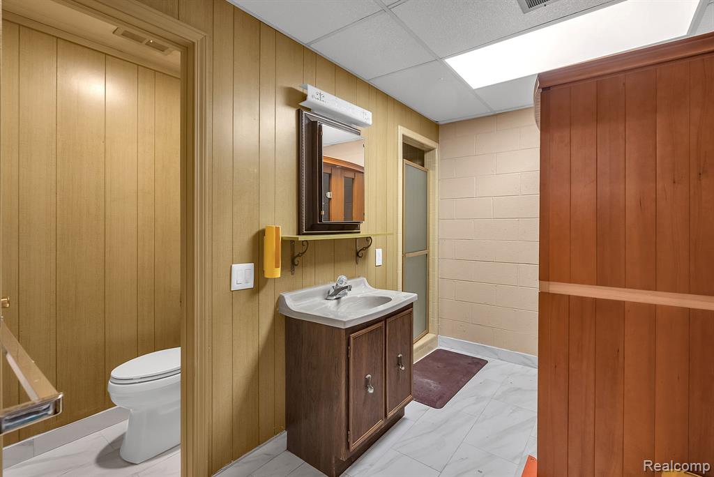 1853 W Bend Drive, Bloomfield, MI 48302 — Photo 17