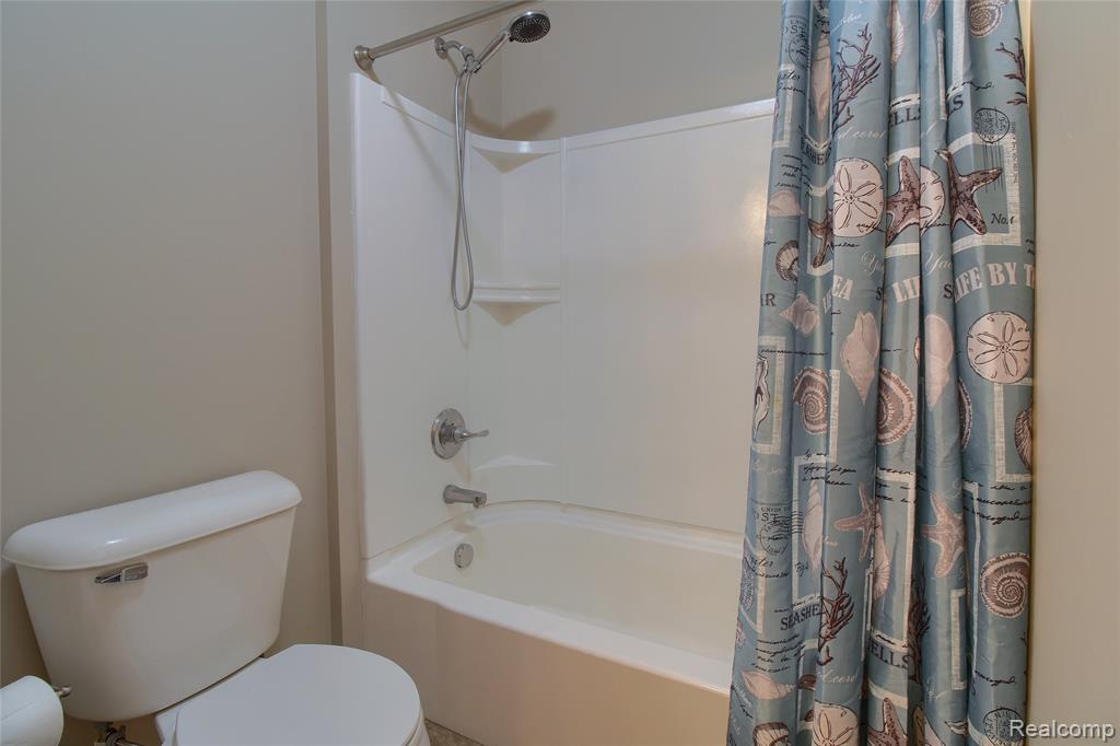 57649 Blossom Valley Trail, New Hudson, MI 48165 — Photo 35