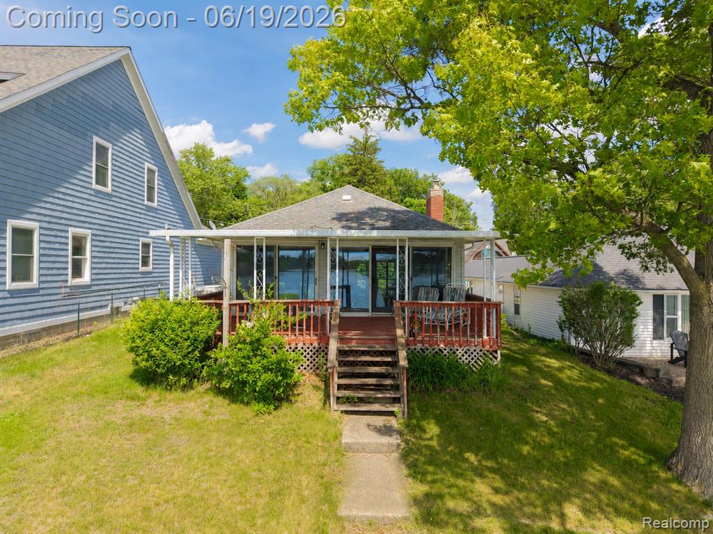 14174 Dartmouth Drive, Fenton, MI 48430