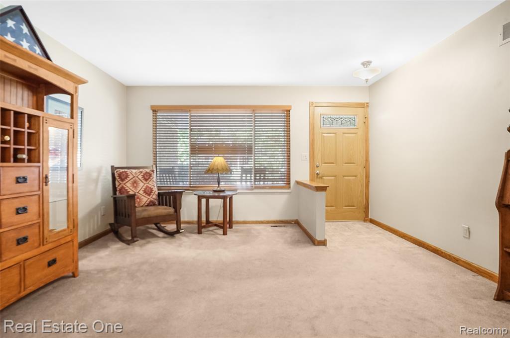 5566 Larkins Drive, Troy, MI 48085 — Photo 5