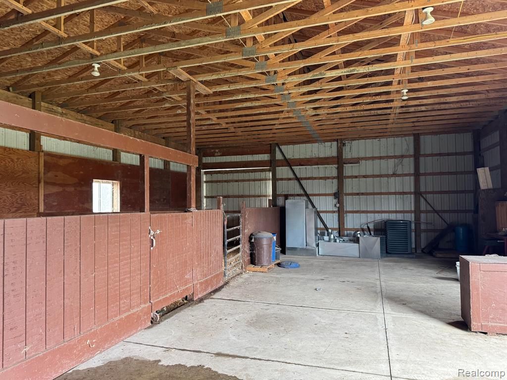 10691 COUNTY LINE Road, Milan, MI 48160 — Photo 8