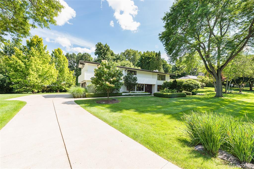 581 Woodway Court, Bloomfield Hills, MI 48302 — Photo 50