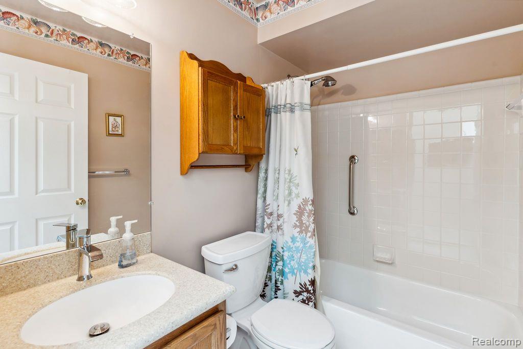 41446 REDMOND, Clinton Twp, MI 48038 — Photo 21
