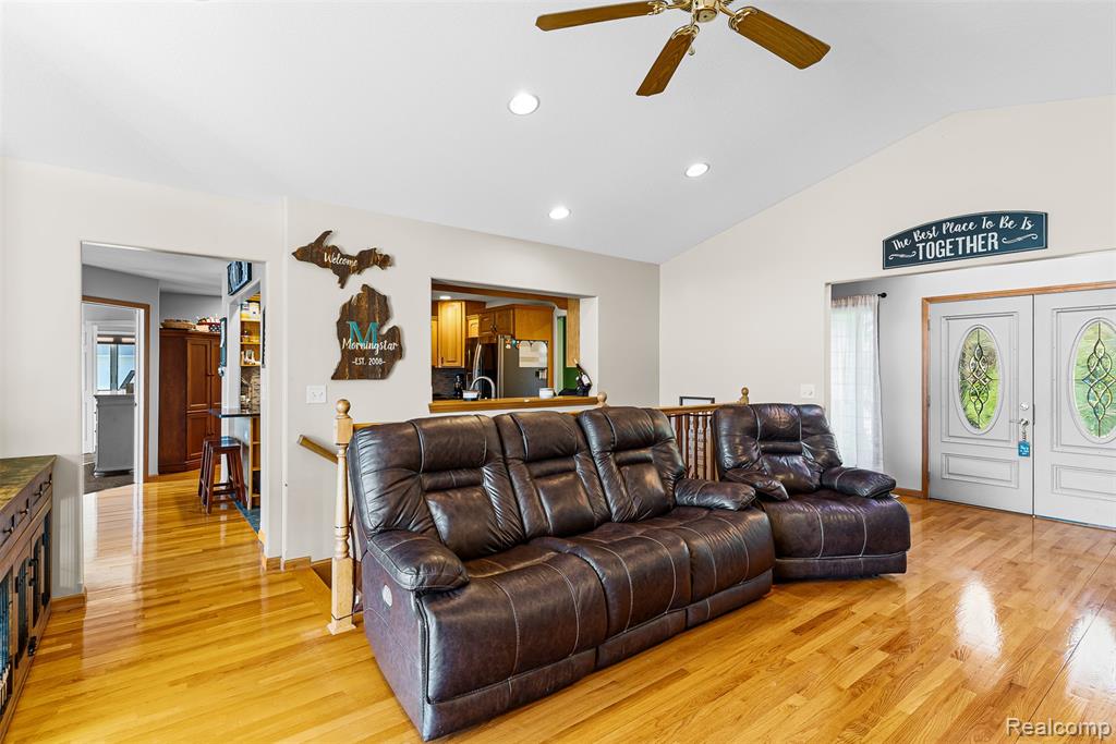 8460 Maurice Lane, Flushing, MI 48433 — Photo 9