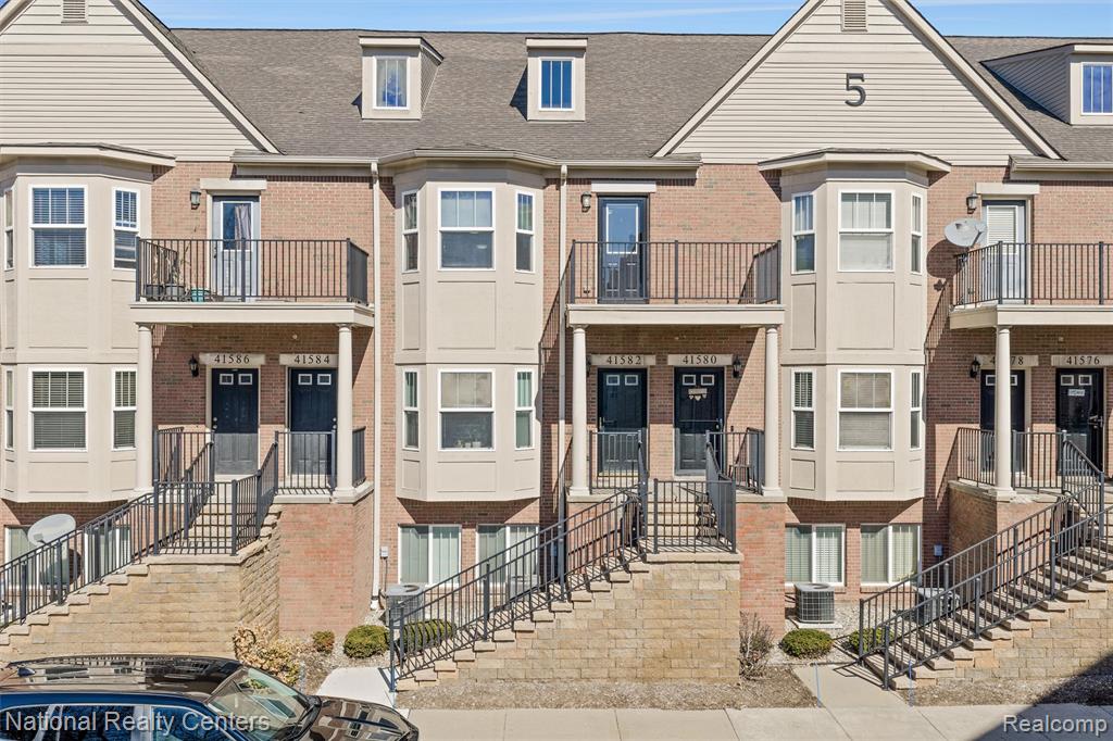 41582 Hamlet Lane, 68, Novi, MI — Photo 2