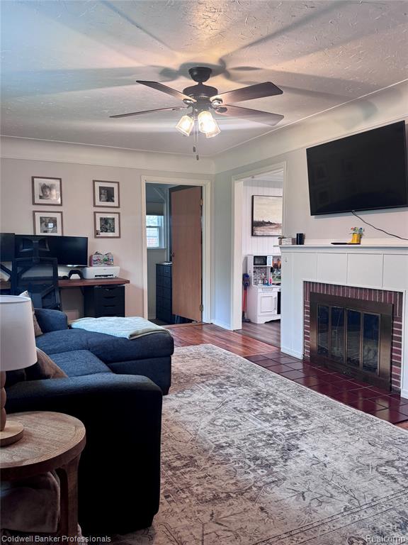 33103 Edgegrove, Fraser, MI 48026 — Photo 4