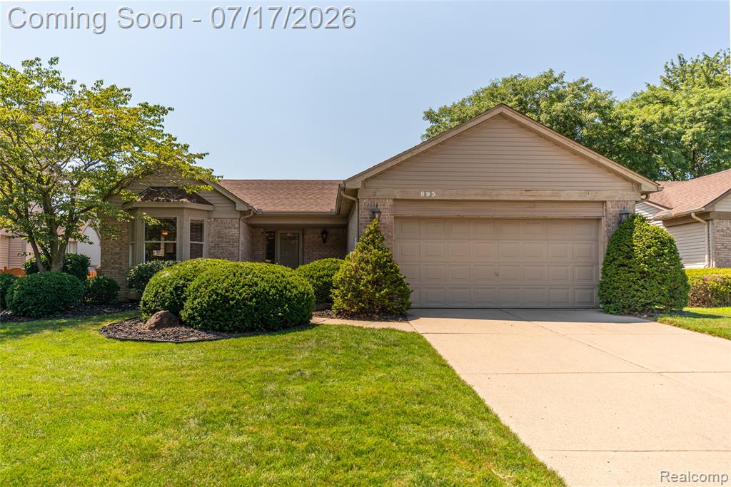 993 W Rose Avenue, Garden City, MI — front exterior