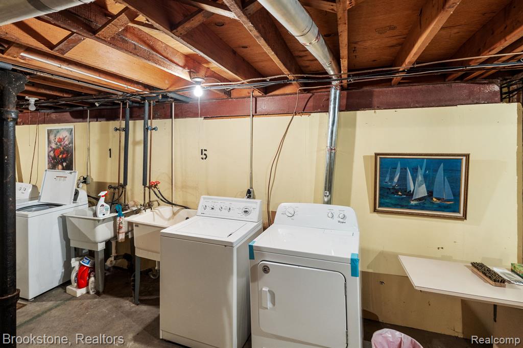 8465 KENNEDY Circle, Warren, MI 48093 — Photo 18