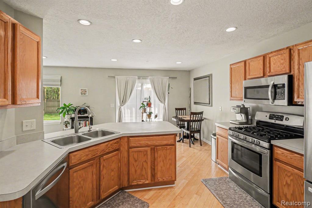 4394 Harrier Lane, Burton, MI 48519 — Photo 9