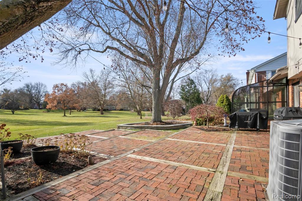 42085 Banbury Road, Northville, MI 48168 — Photo 48