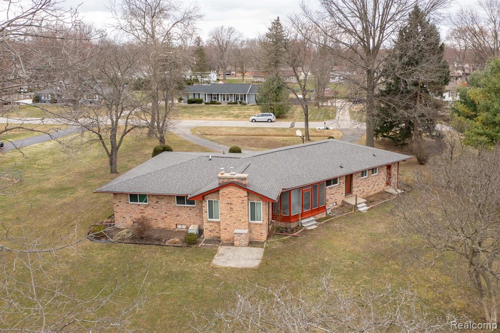 6226 GOLFVIEW Drive, Burton, MI 48509 — Photo 21