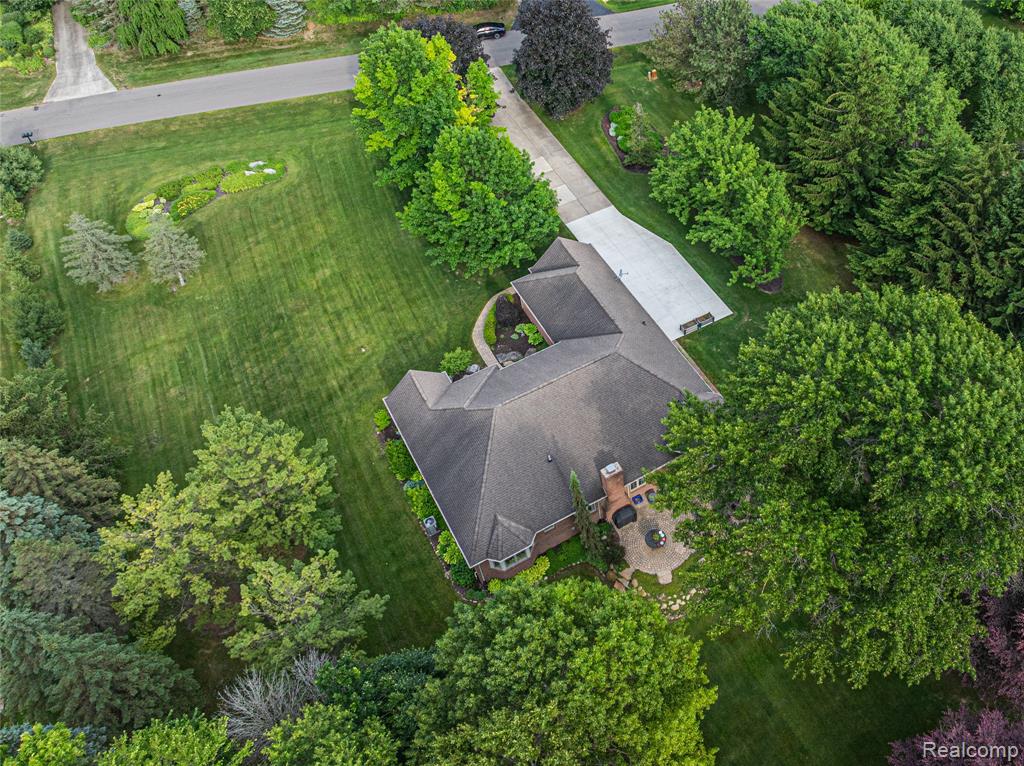 225 Redwood Lane, Leonard, MI 48367 — Photo 49