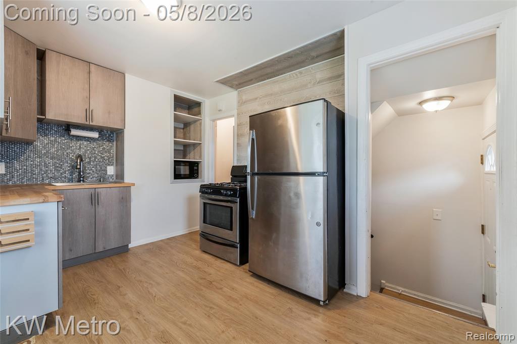 13631 Kingston Street, Oak Park, MI 48237 — Photo 8