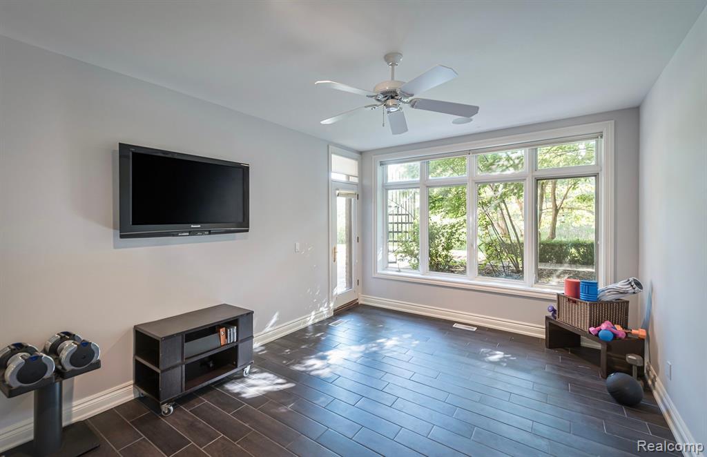 4524 STONELEIGH Road, Bloomfield Hills, MI 48302 — Photo 41