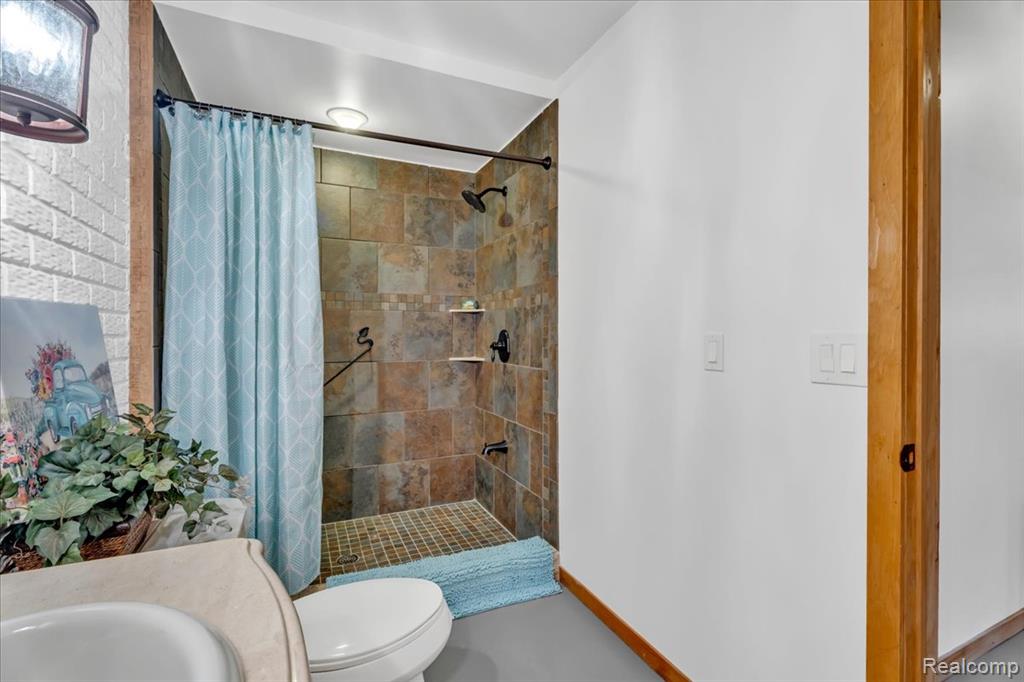 806 Ludlow Avenue, Rochester, MI 48307 — Photo 49