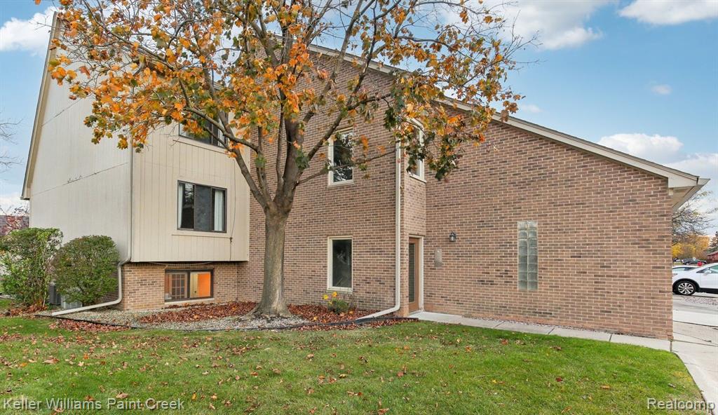 42378 LOCHMOOR Street, Clinton Twp, MI 48038 — Photo 4
