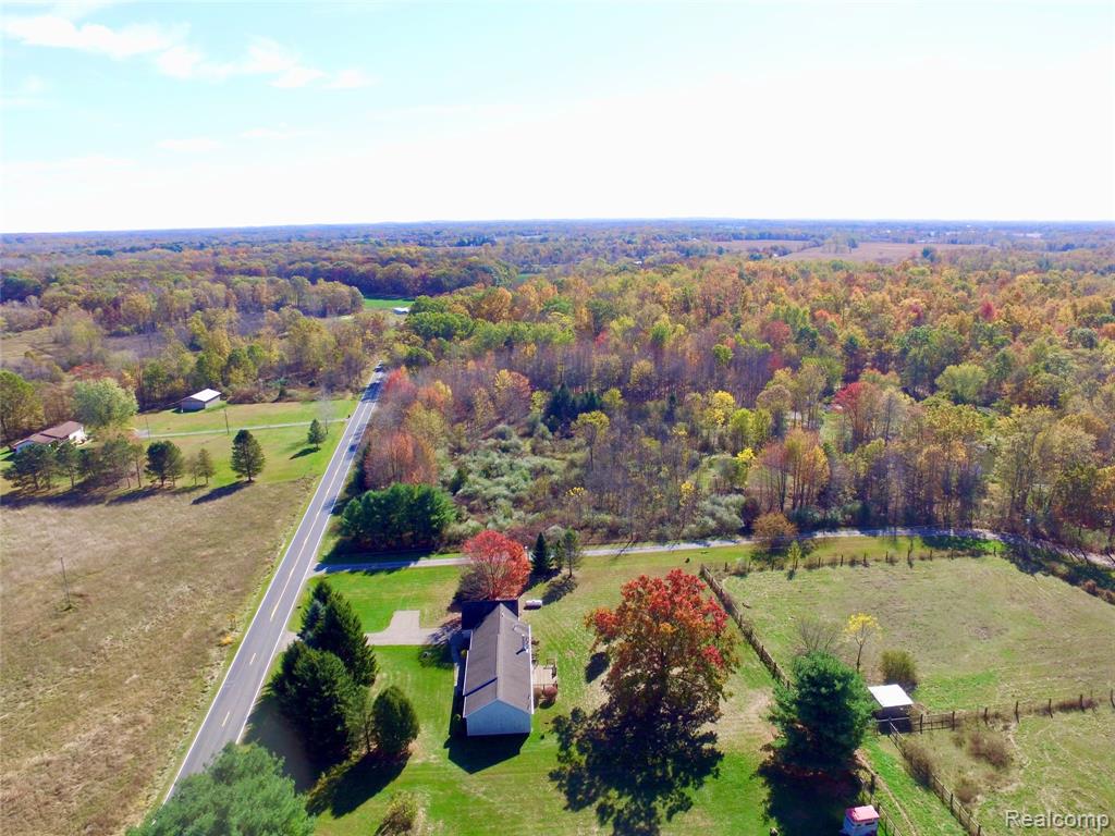3522 Dexter Trail, Stockbridge, MI 49285 — Photo 2