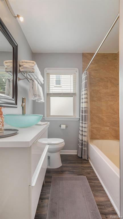 810 N GAINSBOROUGH Avenue, Royal Oak, MI 48067 — Photo 17
