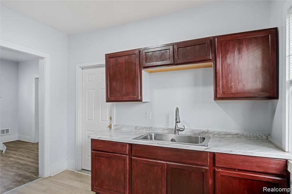 5015 Vancouver Street, Detroit, MI 48204 — Photo 12