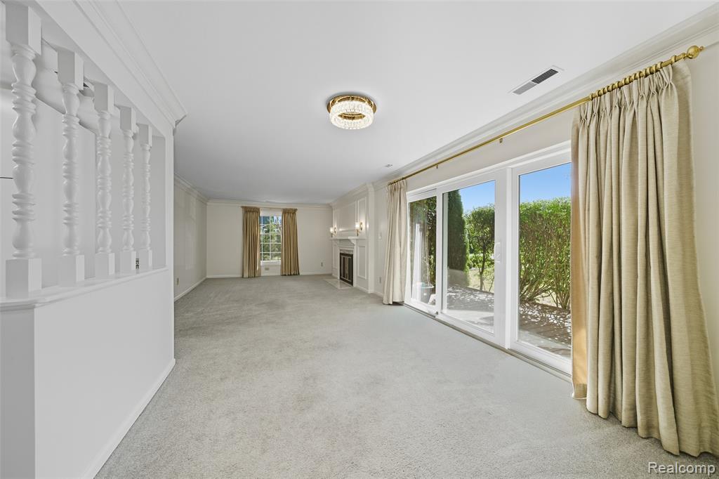 19710 W 13 Mile Road, 108, Beverly Hills, MI 48025 — Photo 19