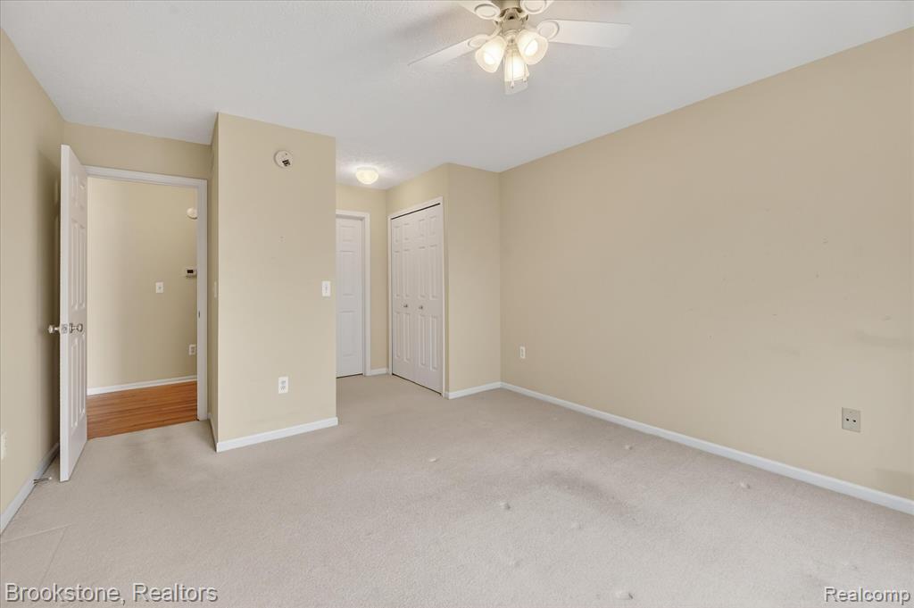 986 Spirea, 44, Howell, MI 48843 — Photo 33