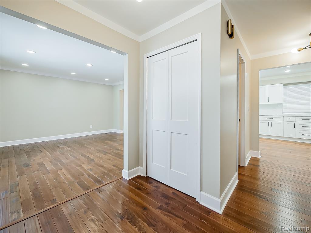 21964 Sunrise Boulevard, Novi, MI — Photo 9