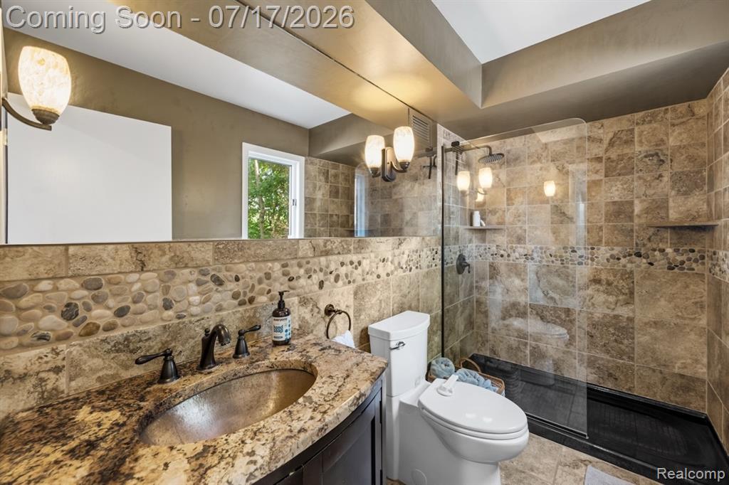 7375 Parkwood Drive, Fenton, MI 48430 — Photo 29