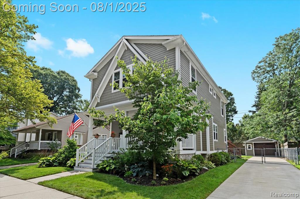 32 Maywood Avenue, Pleasant Ridge, MI — Photo 2
