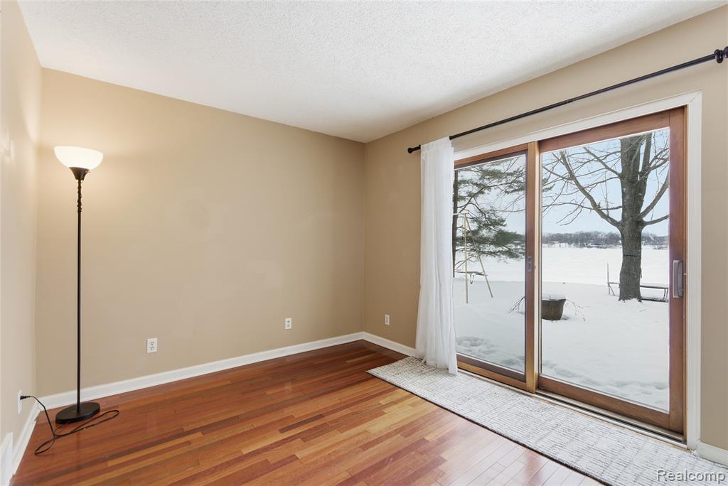 6290 Briggs Lake Drive, Brighton, MI 48116 — Photo 18