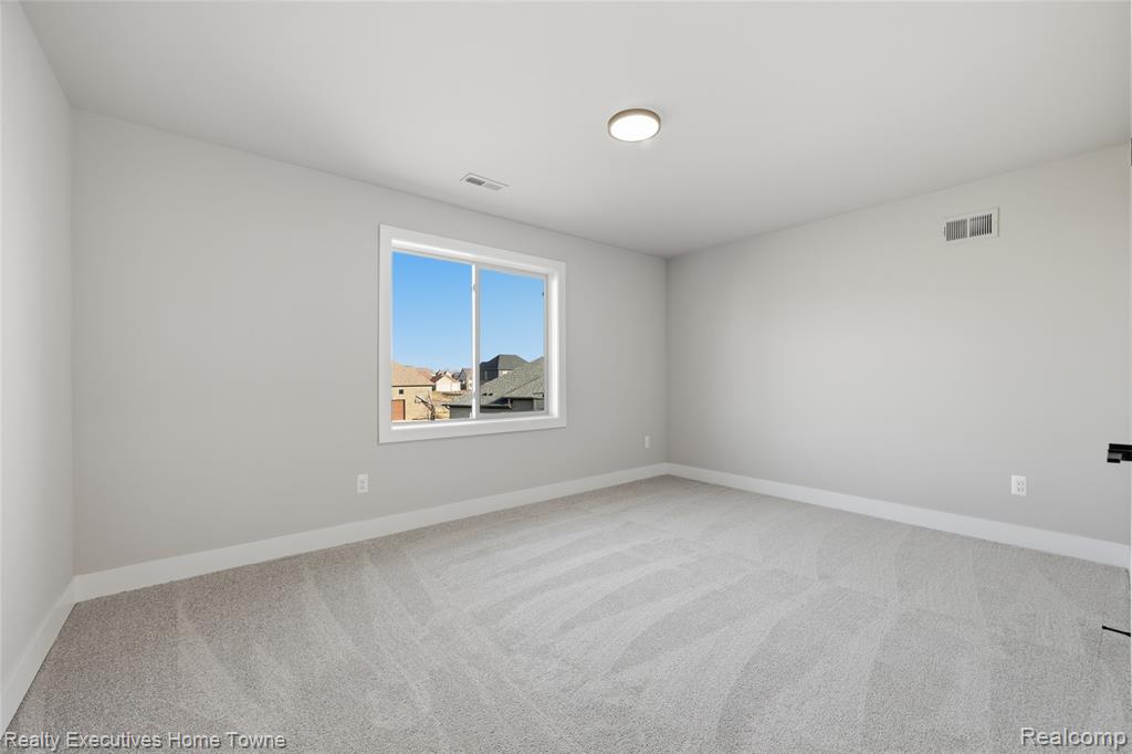 35701 Strongford Drive, New Baltimore, MI, 48047