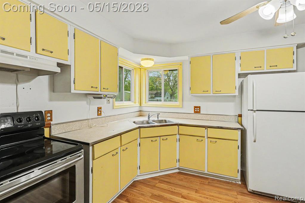 1104 Marion Drive, Holly, MI 48442 — Photo 8