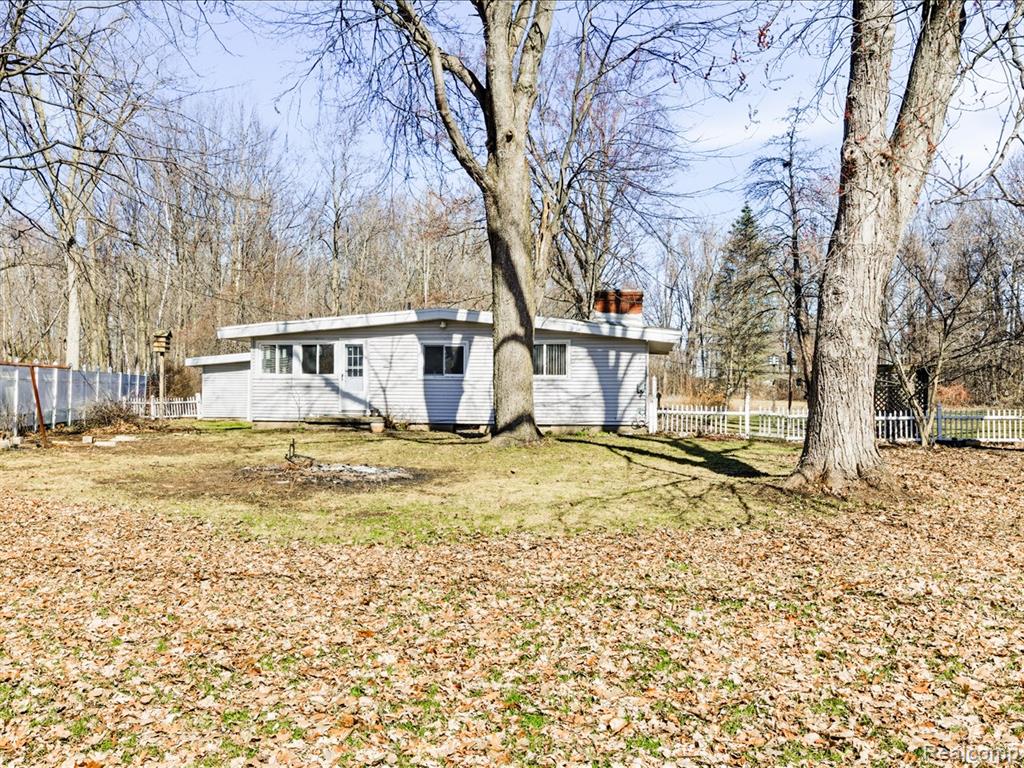 3325 Berry Drive, Burtchville, MI 48059 — Photo 22