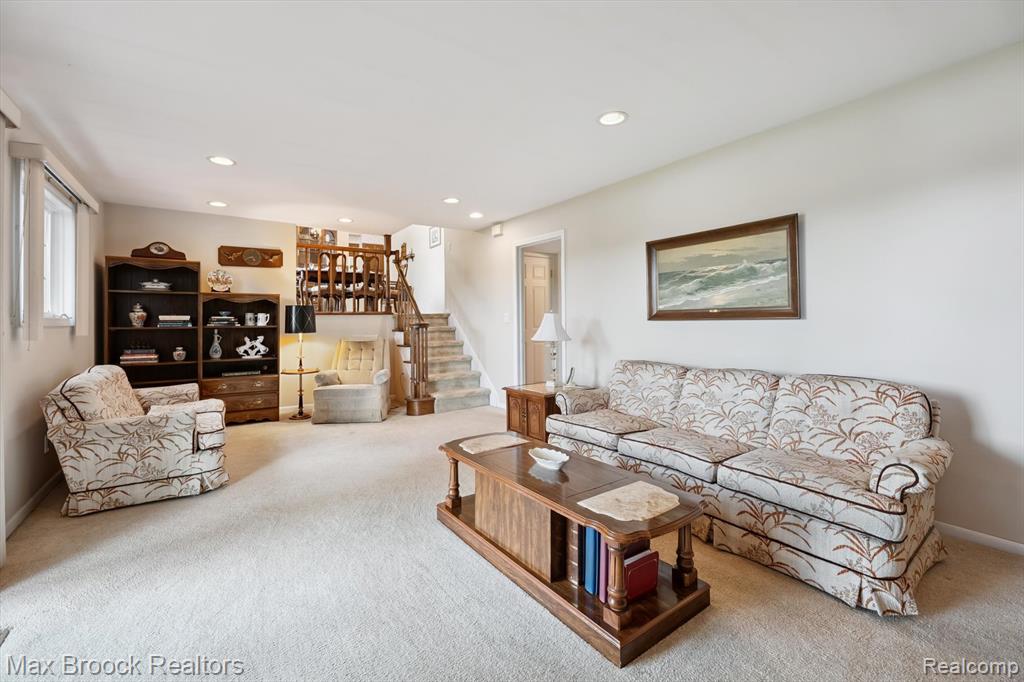 6026 Venice Drive, Commerce Twp, MI 48382 — Photo 14