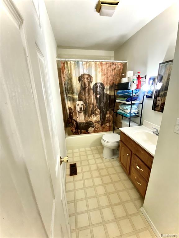 8474 Chesterfield Drive, Swartz Creek, MI 48473 — Photo 22