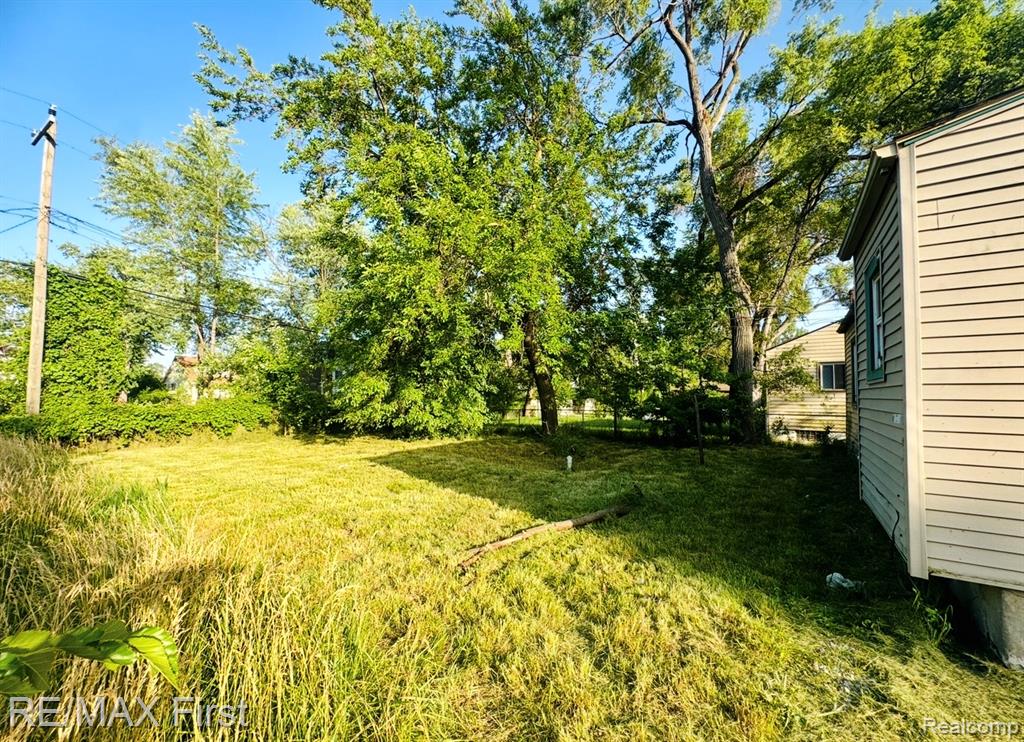 18452 Caldwell Street - Photo 4