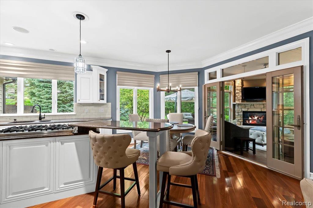 6246 Windemere Point, Brighton, MI 48116 — Photo 17
