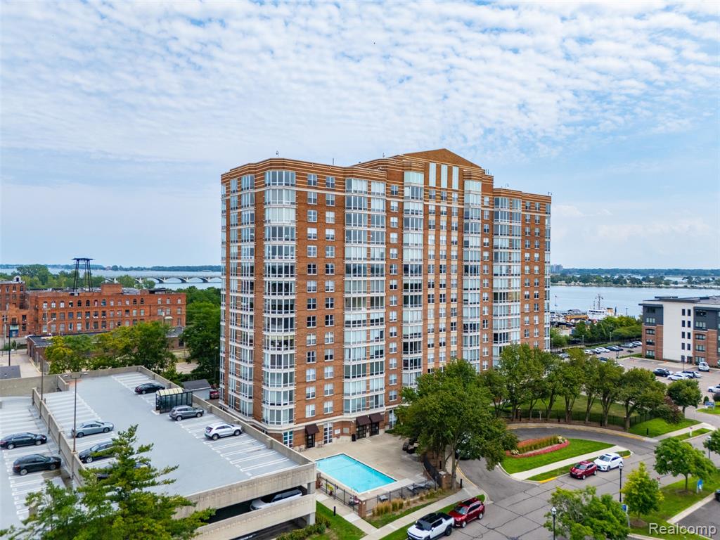 250 E Harbortown Drive, 404, Detroit, MI 48207 — Photo 30