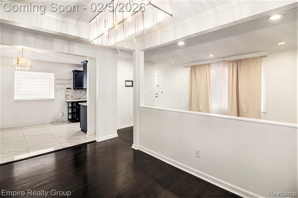 6320 Evangeline, Dearborn Heights, MI 48127 — Photo 9