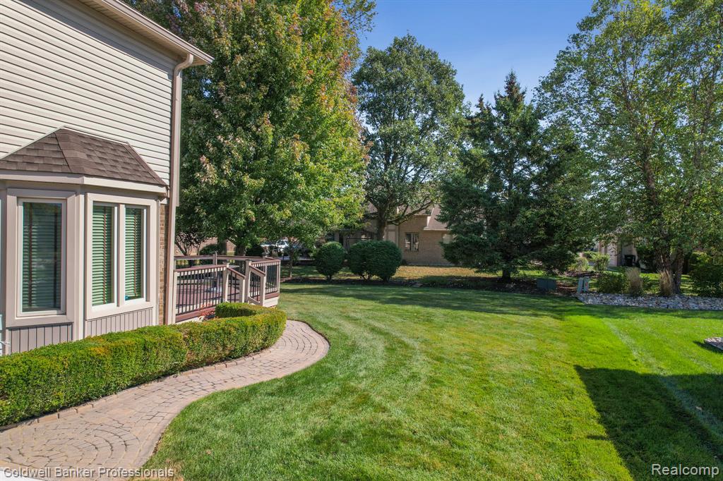 43246 Winterfield Drive, Sterling Heights, MI 48314 — Photo 49