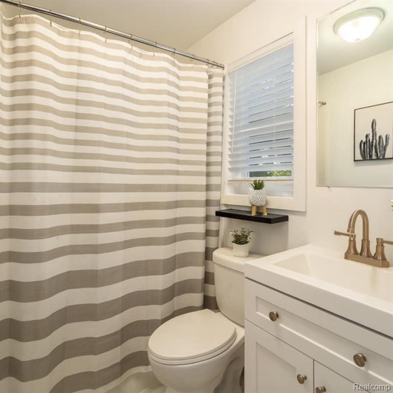 5089 Auker Drive, Grand Blanc, MI 48507 — Photo 9