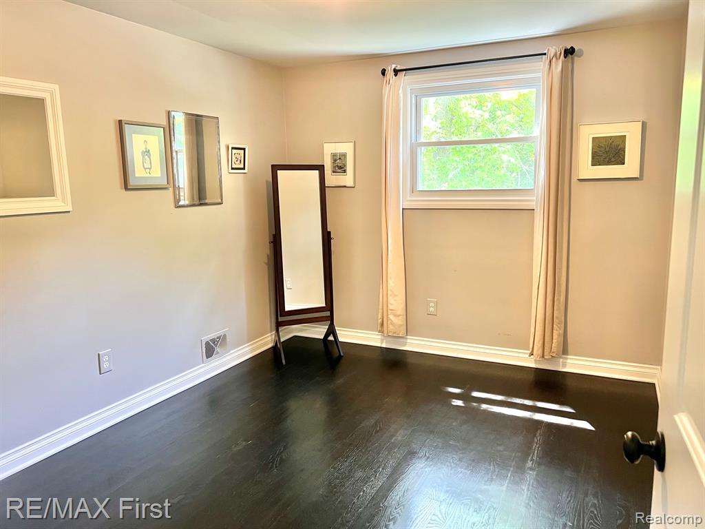 908 Marywood Drive, Royal Oak, MI 48067 — Photo 14